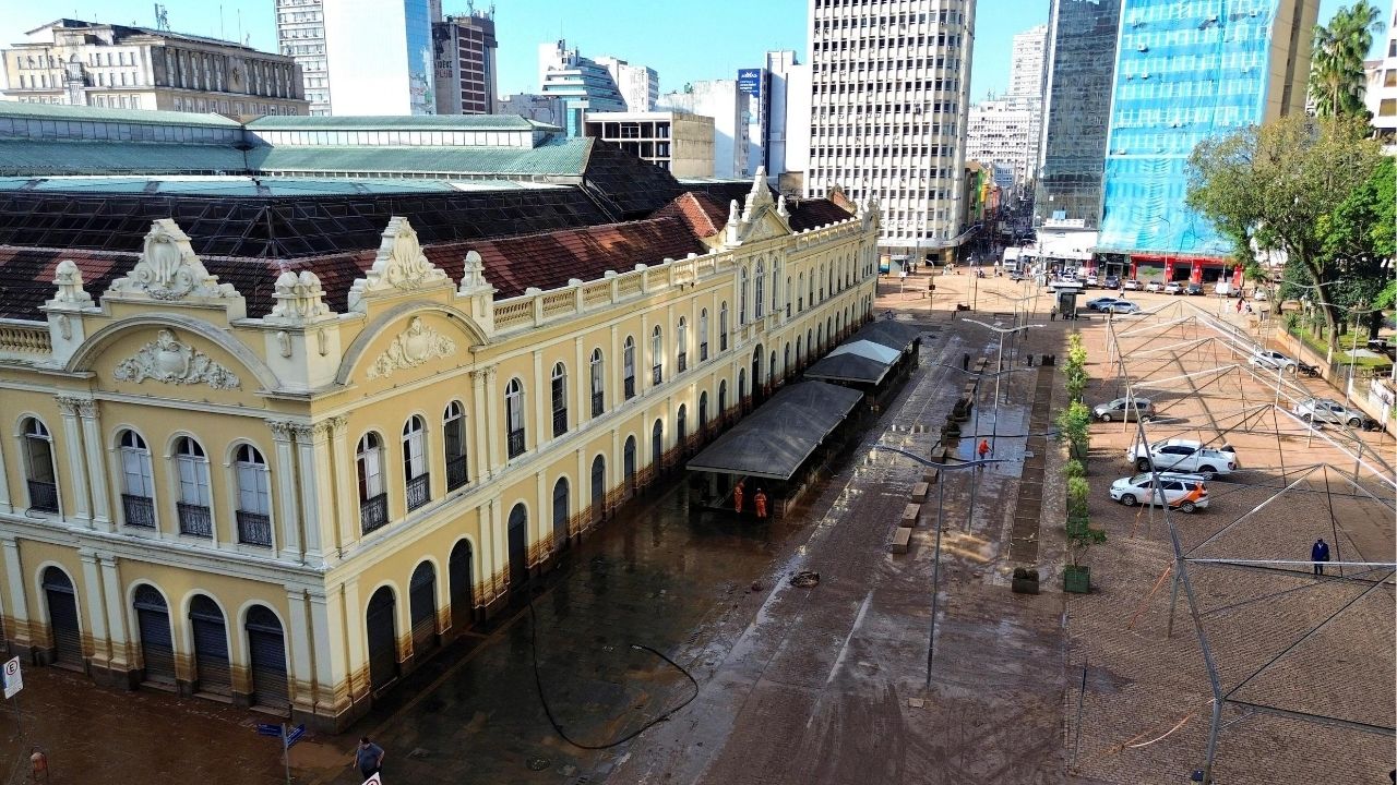 Centro de Porto Alegre após enchentes