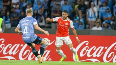 Jogador do Inter de Porto Alegre em partida pela Copa Sul Americana