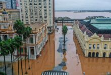 Centro Histórico de Porto Alegre alagado.