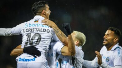 cristaldo do gremio comemora gol