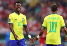 vini jr e neymar em ação pela seleção brasileira