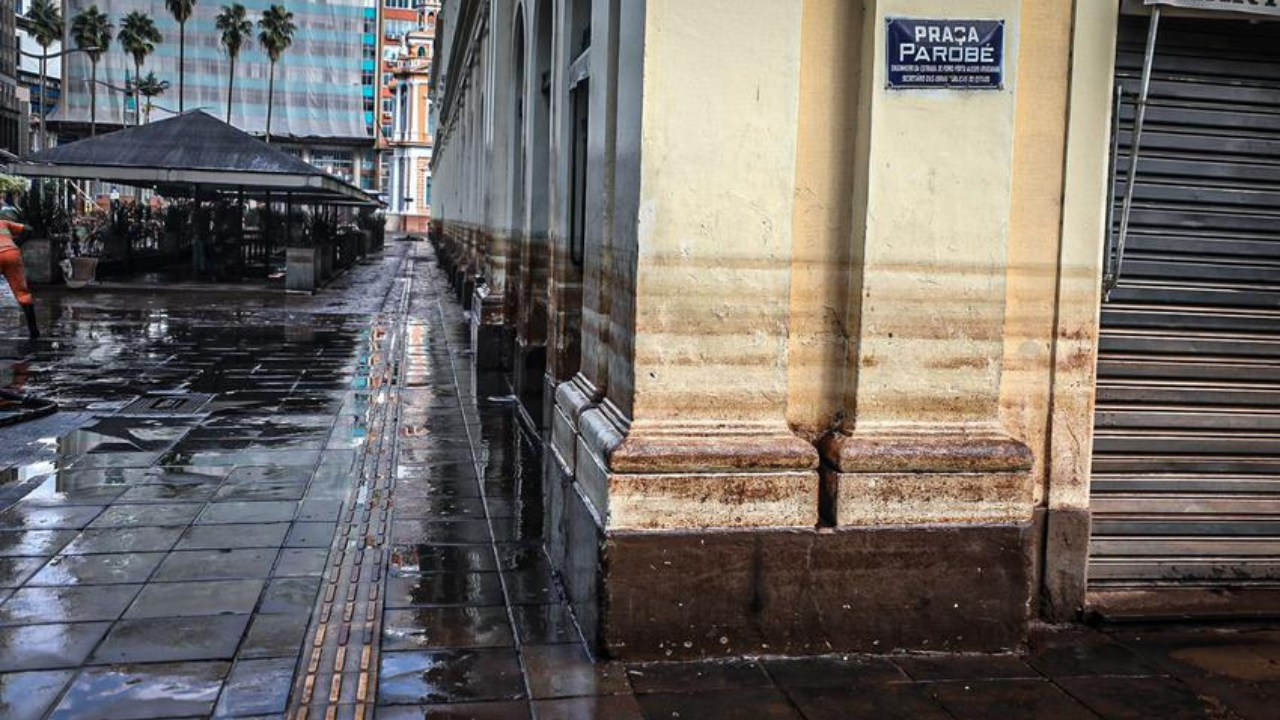 Marcas das enchentes em porto alegre prefeitura