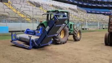 troca do gramado da arena do gremio