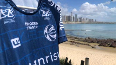 Camisa do são josé em praia de fortaleza / francisco novelleto