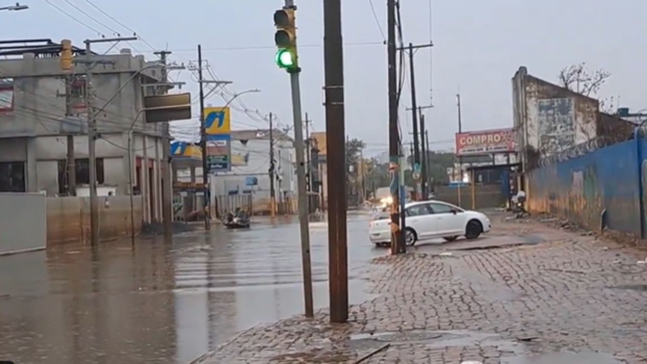 avenida Trechos da voluntarios da patria alagados