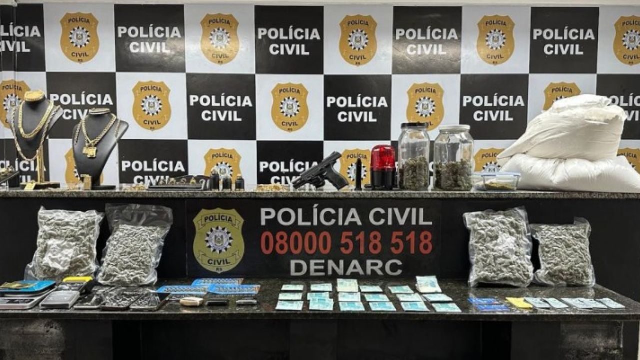 Apreensão de armas e joias em operação da policia civil preso tráfico de drogas