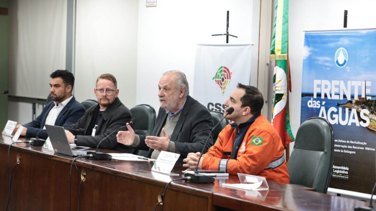 audiência debate estragos das enchentes em Porto Alegre