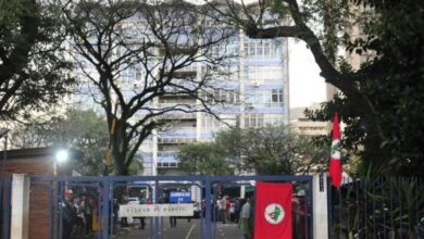 Manifestantes do MST invadem Porto Alegre e ocupam prédio do Incra