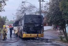 Incêndio destrói ônibus