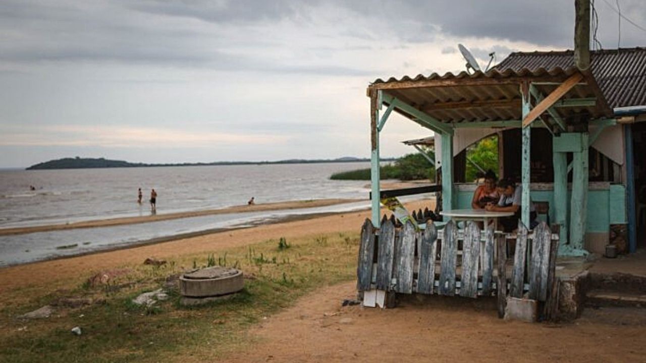 Moradores do Lami, em Porto Alegre, aguardam laudo para reconstruir o bairro