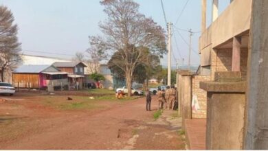 Brigada militar negocia rendição