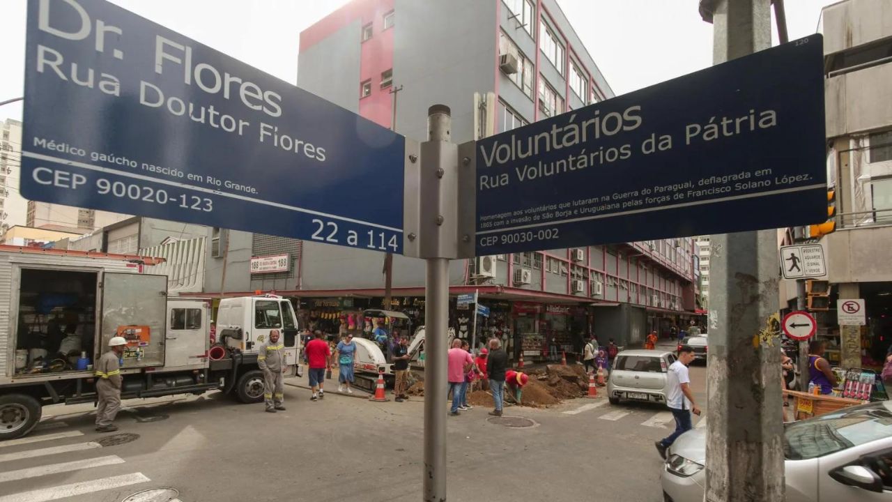 Importante rua do centro de Porto Alegre segue interrompida esta semana / Dr Flores