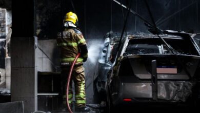 Incêndio devasta estética automotiva em Porto Alegre